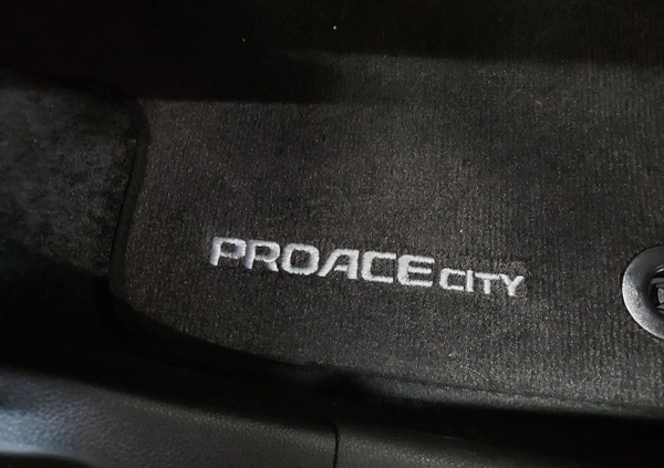 Toyota Proace City Verso cena 130900 przebieg: 1, rok produkcji 2024 z Nowe Miasto nad Pilicą małe 92